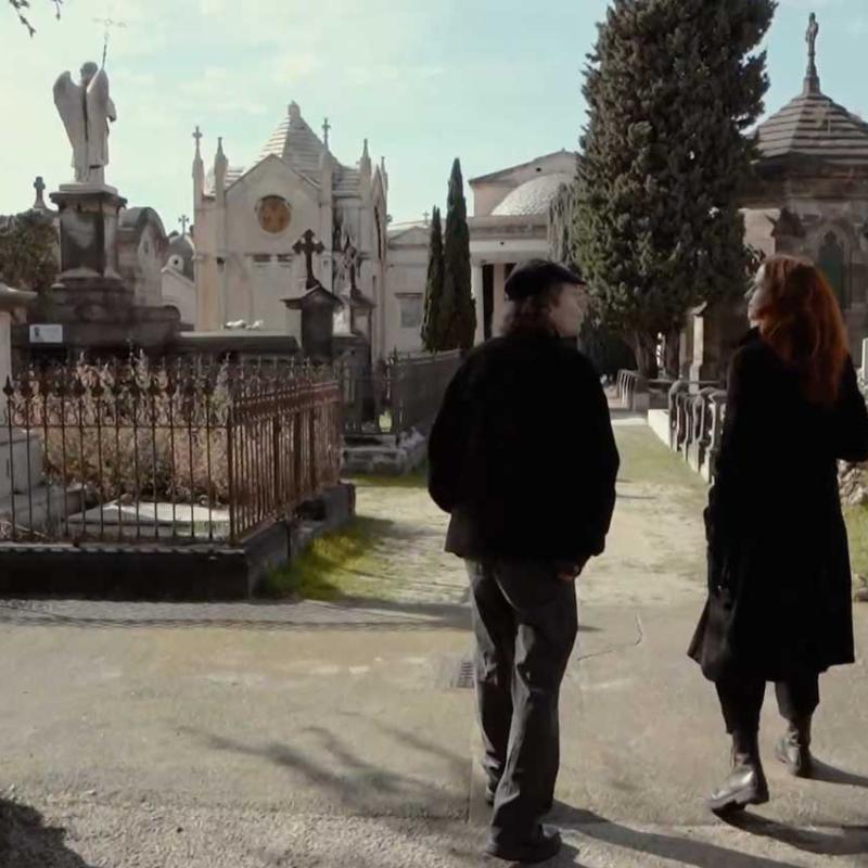 Fotograma del reportaje Memento Mori de Soraya Rodríguez y Educardo Laplaza (2025)
